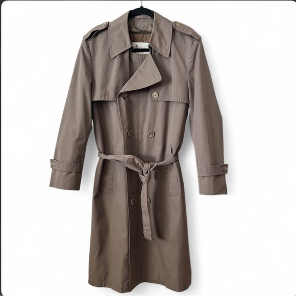London Fog Other - Vintage London Fog Double Breasted Trench Coat Size 36 S Tie Belt Unisex Tan